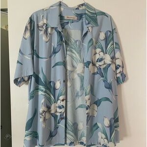 Auth. Tommy Bahama men’s shirt- very very reduced now